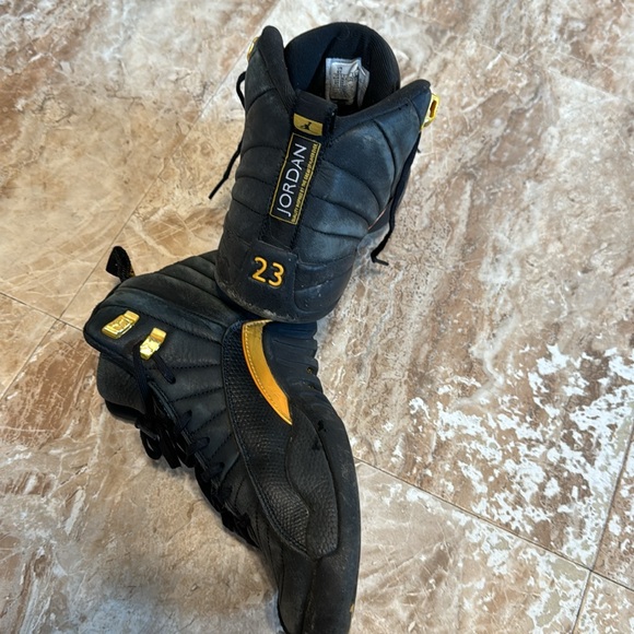 Jordans - Picture 3 of 5